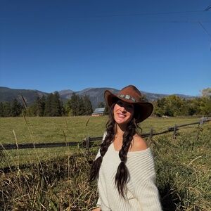 Meet your Posher, Kristeen